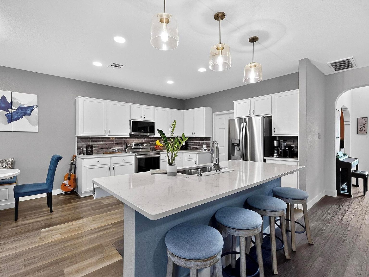 952 Hometown Pkwy Kyle, TX 78640 - Thumbnail 2