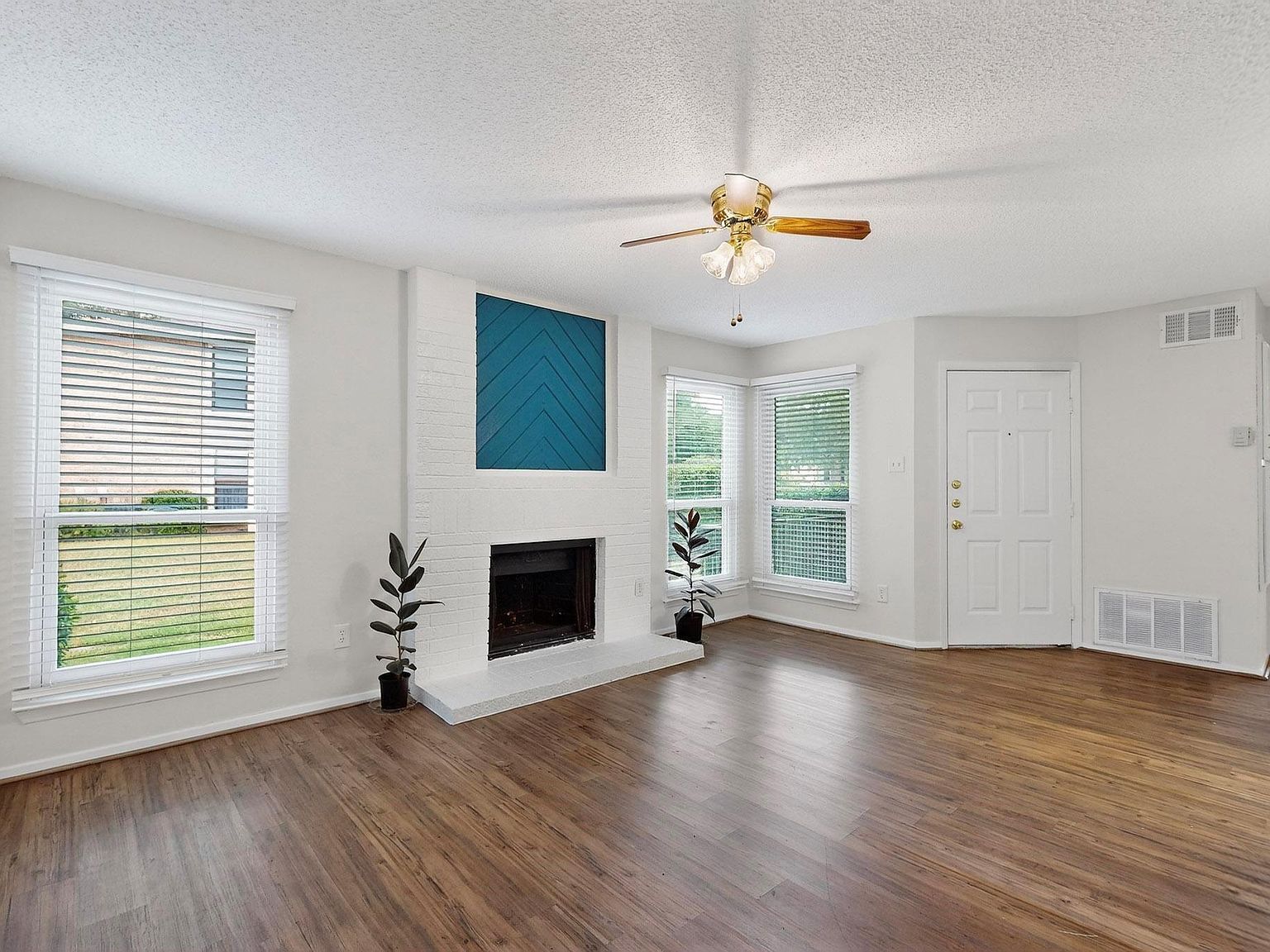 10616 Mellow Mdws APT 9D Austin, TX 78750 - Thumbnail 2