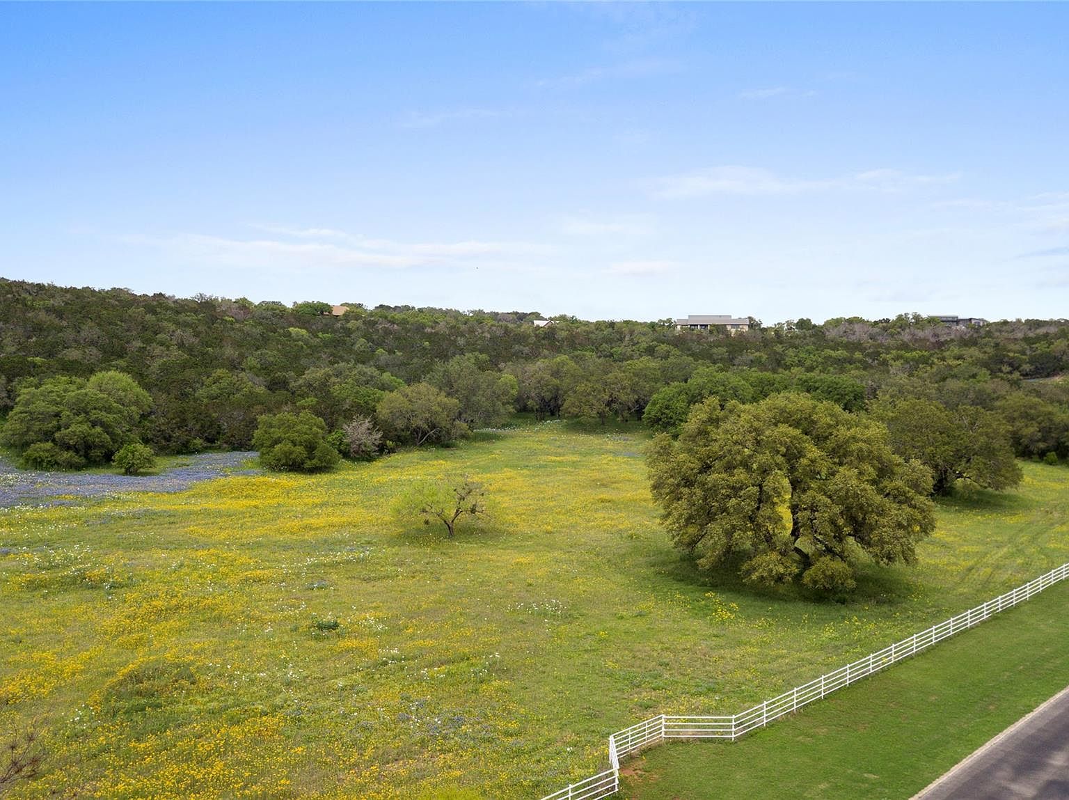 8 Stone Mountain Dr Marble Falls, TX 78654 - Thumbnail 2