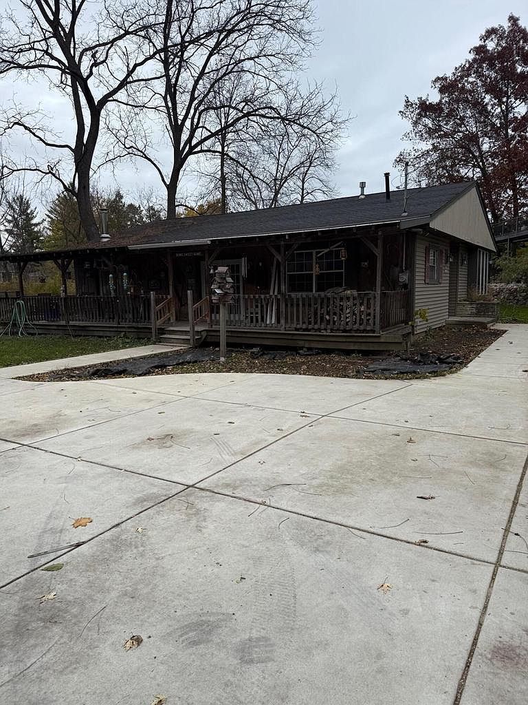 S65W18422 Ruby Dr Muskego, WI 53150 - Thumbnail 2