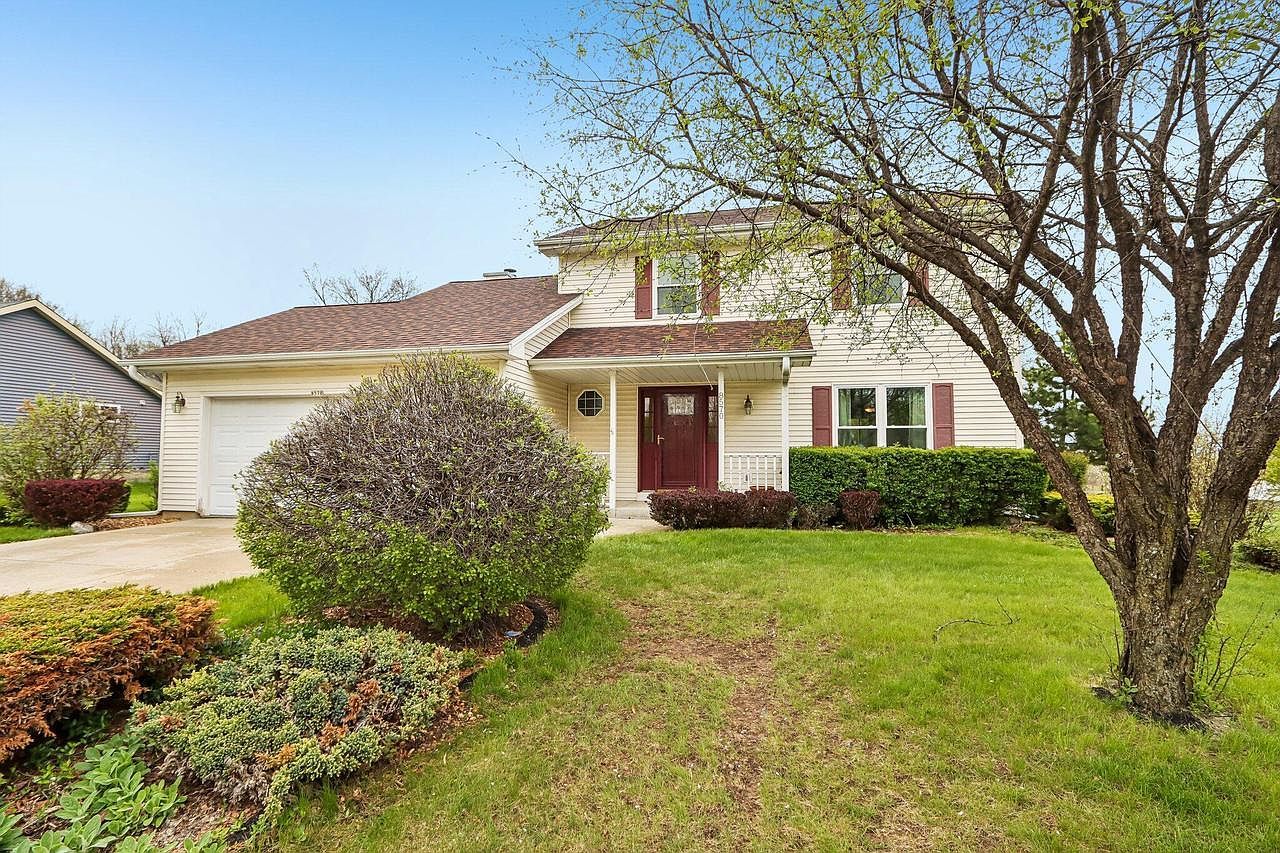 8570 S Whitney Dr Oak Creek, WI 53154  | Single Family