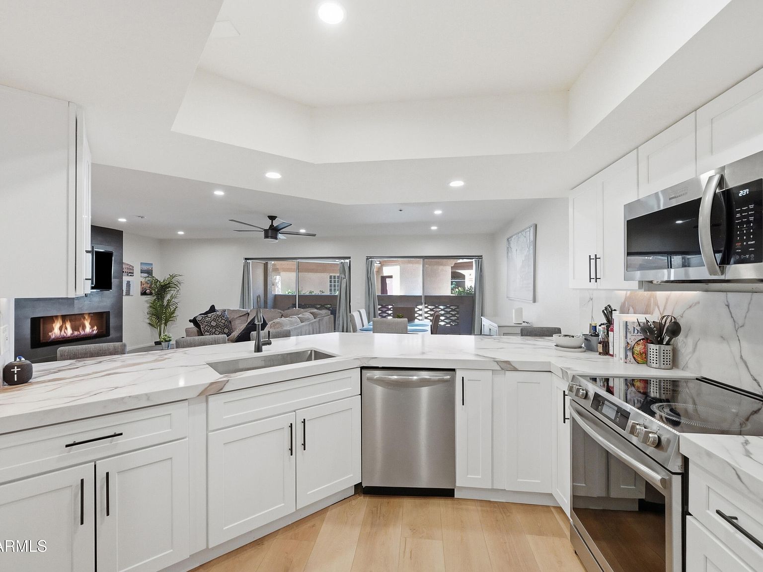 5104 N 32nd St Unit 149 Phoenix, AZ 85018  | Condominium