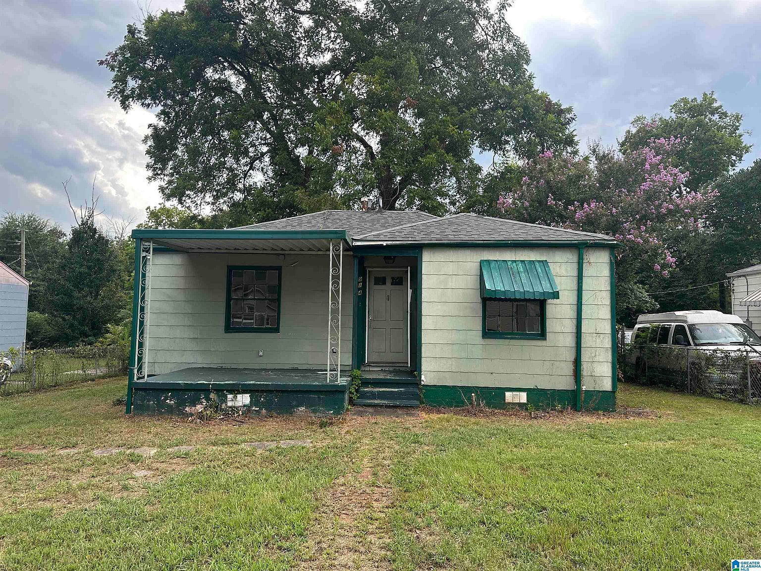 914 21st St SW Birmingham, AL 35211 - Thumbnail 2