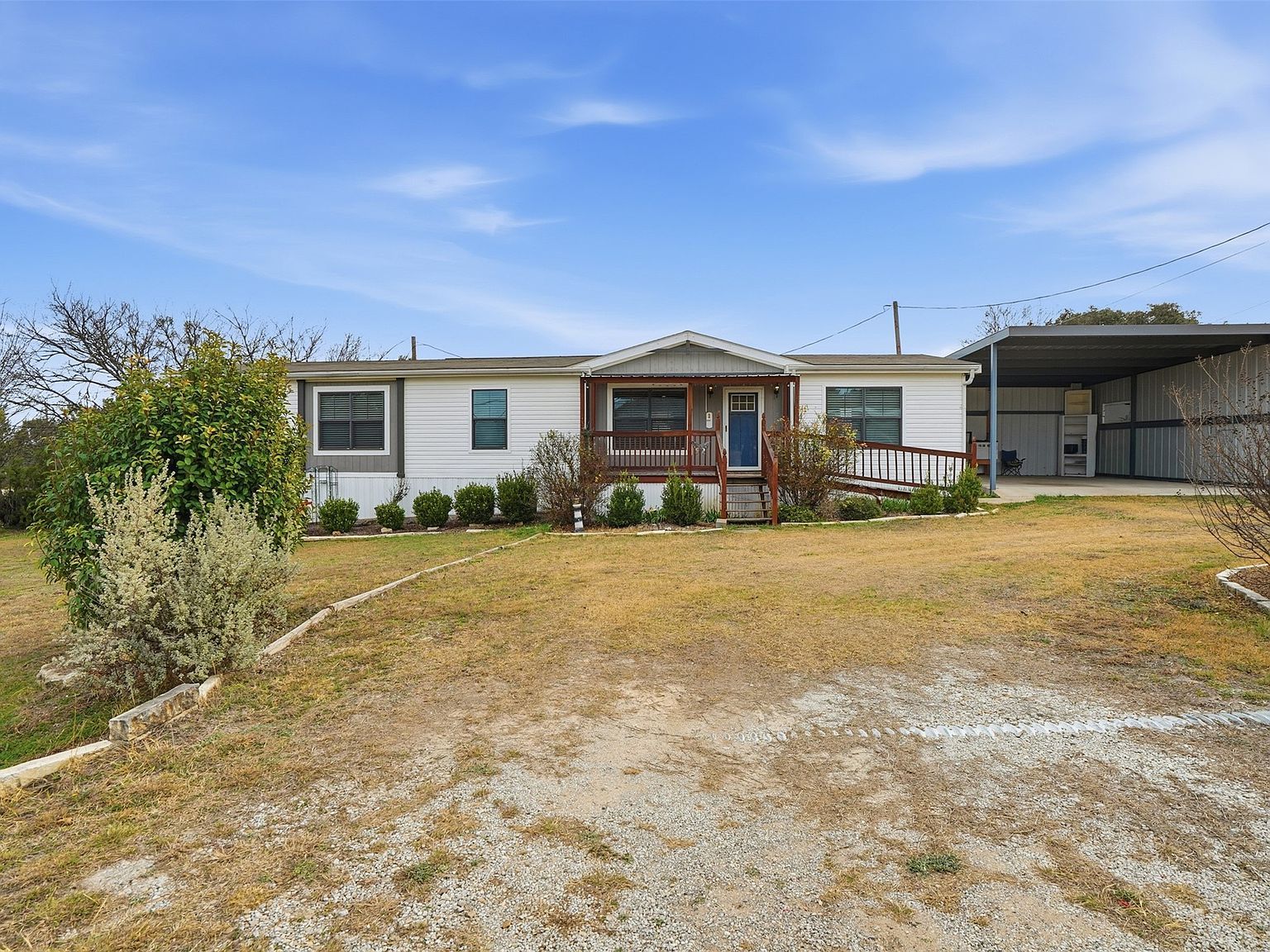 3101 Hilltop Rd Granbury, TX 76048 - Thumbnail 2