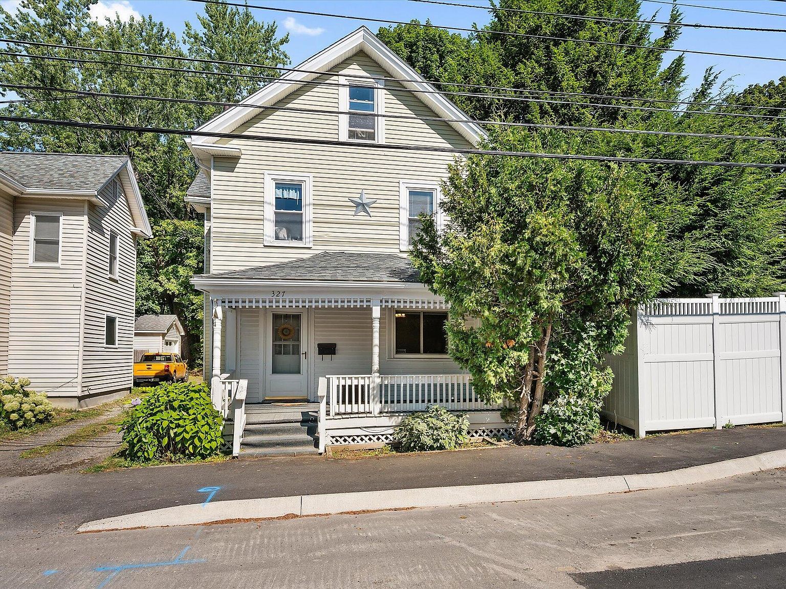 327 French St Bangor, ME 04401 - Thumbnail 2