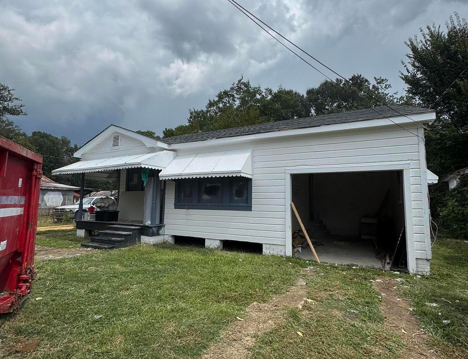 213 NE Railroad Ave Ville Platte, LA 70586  | Single Family