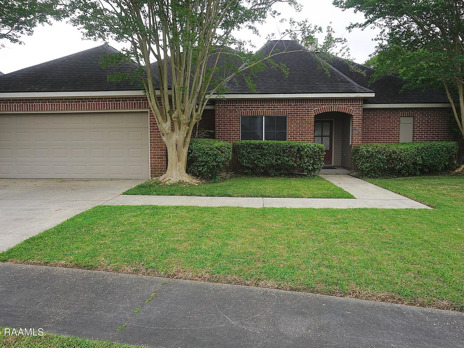 102 Doncaster Cir Youngsville, LA 70592  | Single Family