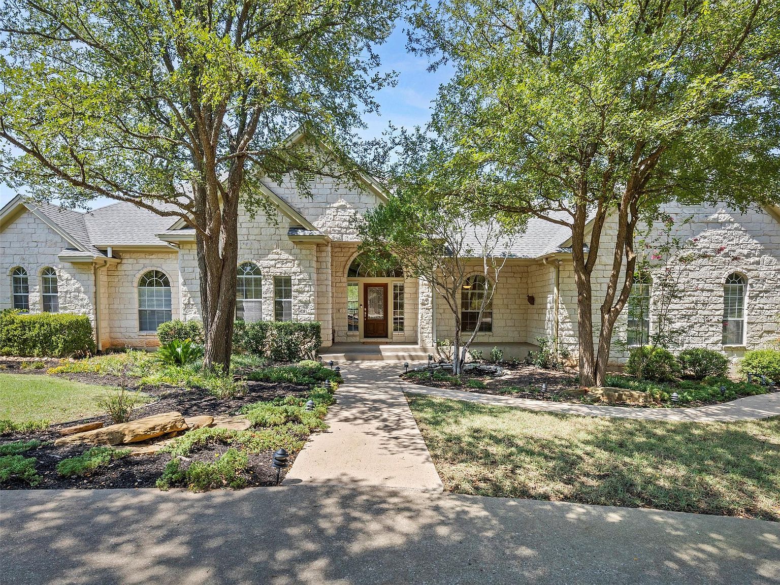 130 Sabine Dr Cedar Creek, TX 78612 - Thumbnail 2