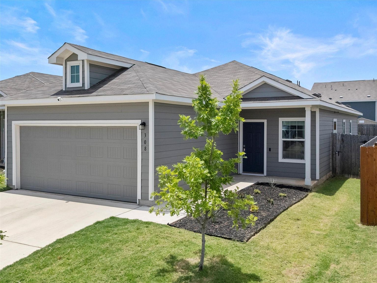 308 Sunfish Ln Bastrop, TX 78602 - Thumbnail 2