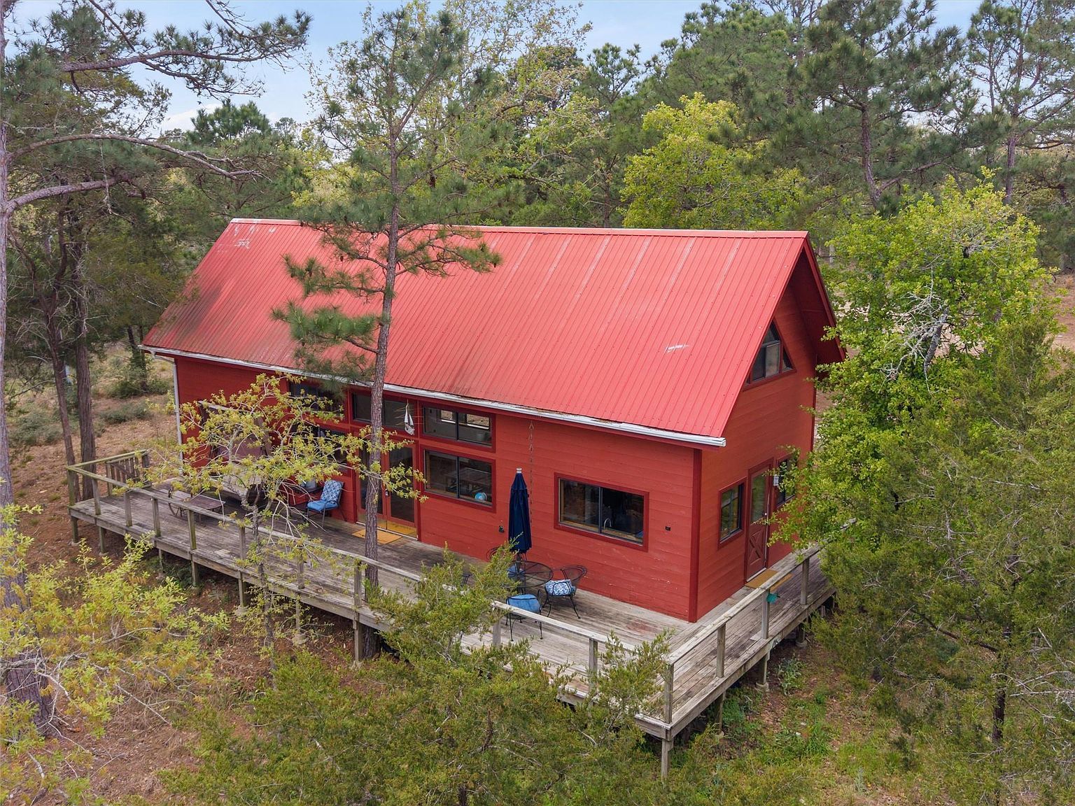 215 Lake View Dr Smithville, TX 78957  | Single Family