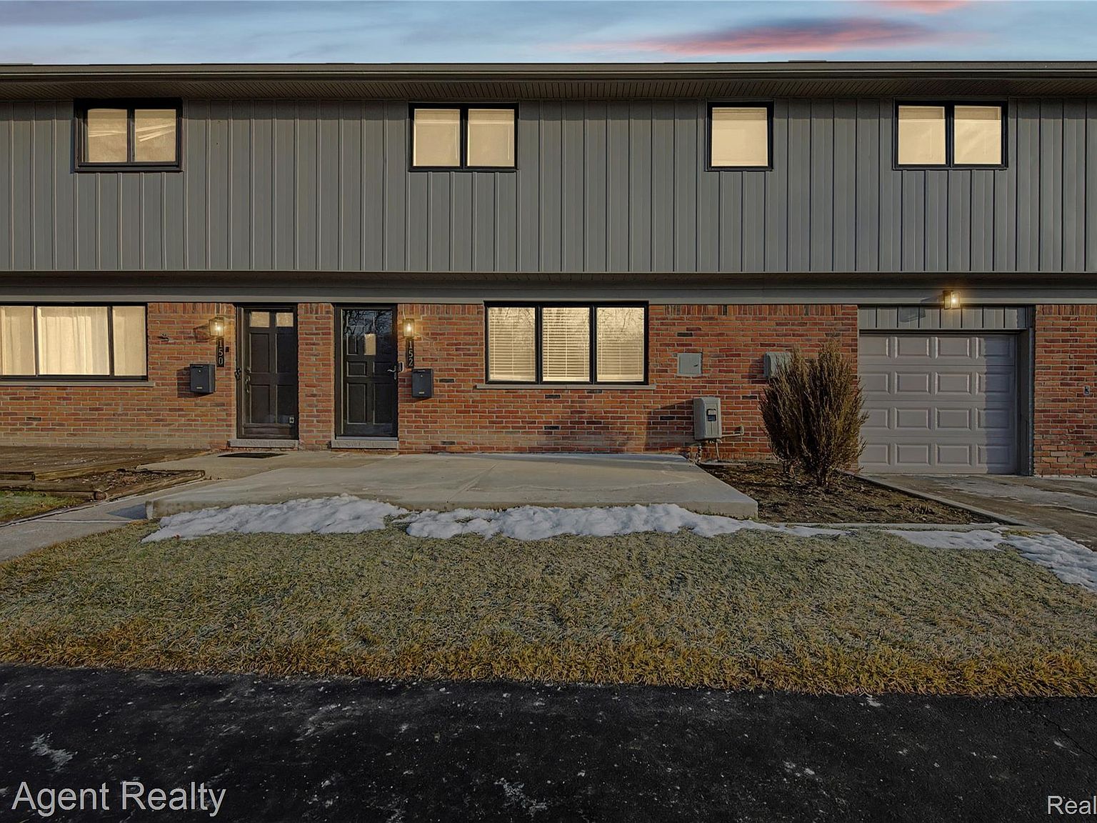 152 E Hickory Grove Rd Bloomfield Hills, MI 48304 - Thumbnail 2