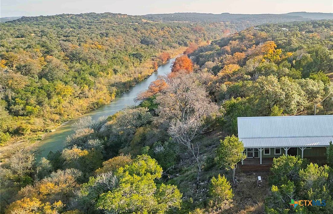 8507 Hammetts Xing Marble Falls, TX 78663 - Thumbnail 2