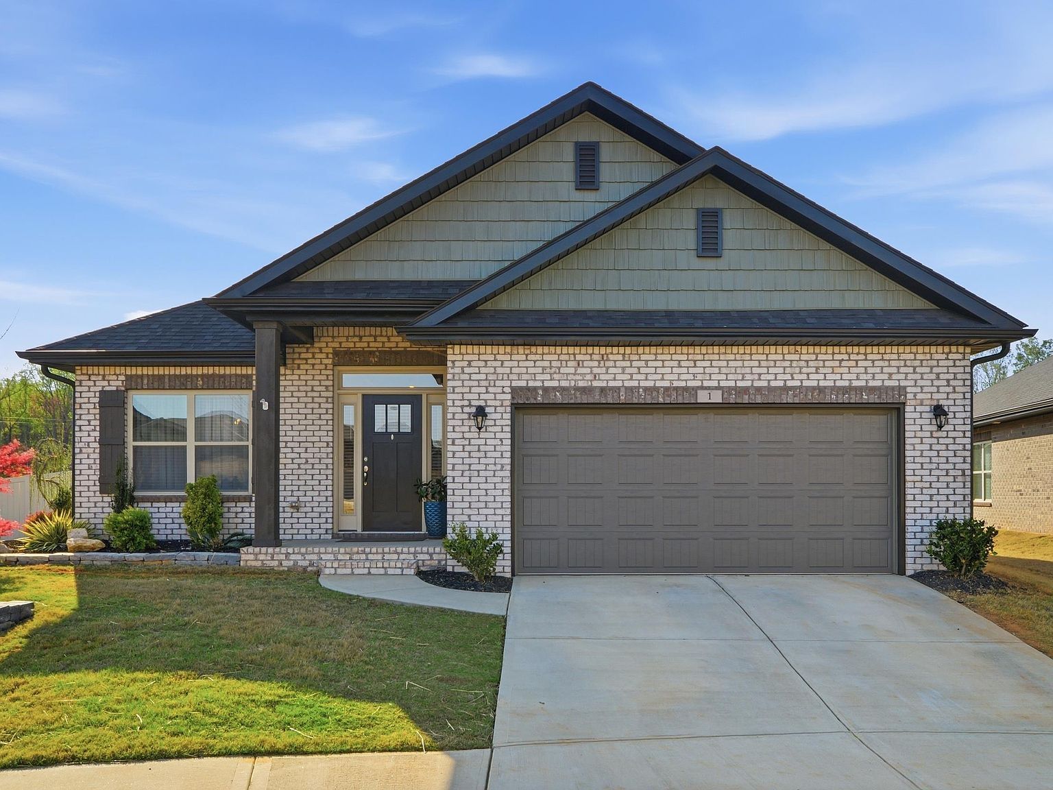 1 Woodcross Dr Simpsonville, SC 29681  | Single Family