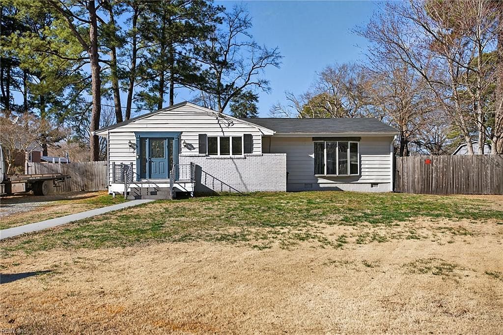 1 Vickers Ct Portsmouth, VA 23701 - Thumbnail 2