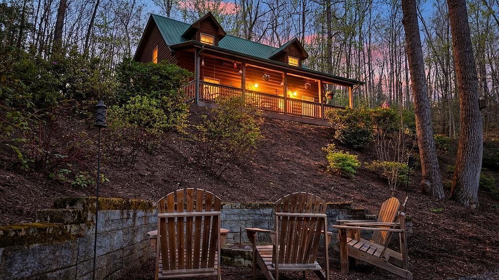 105 Rising Ridge Rd Whittier, NC 28789  | Single Family