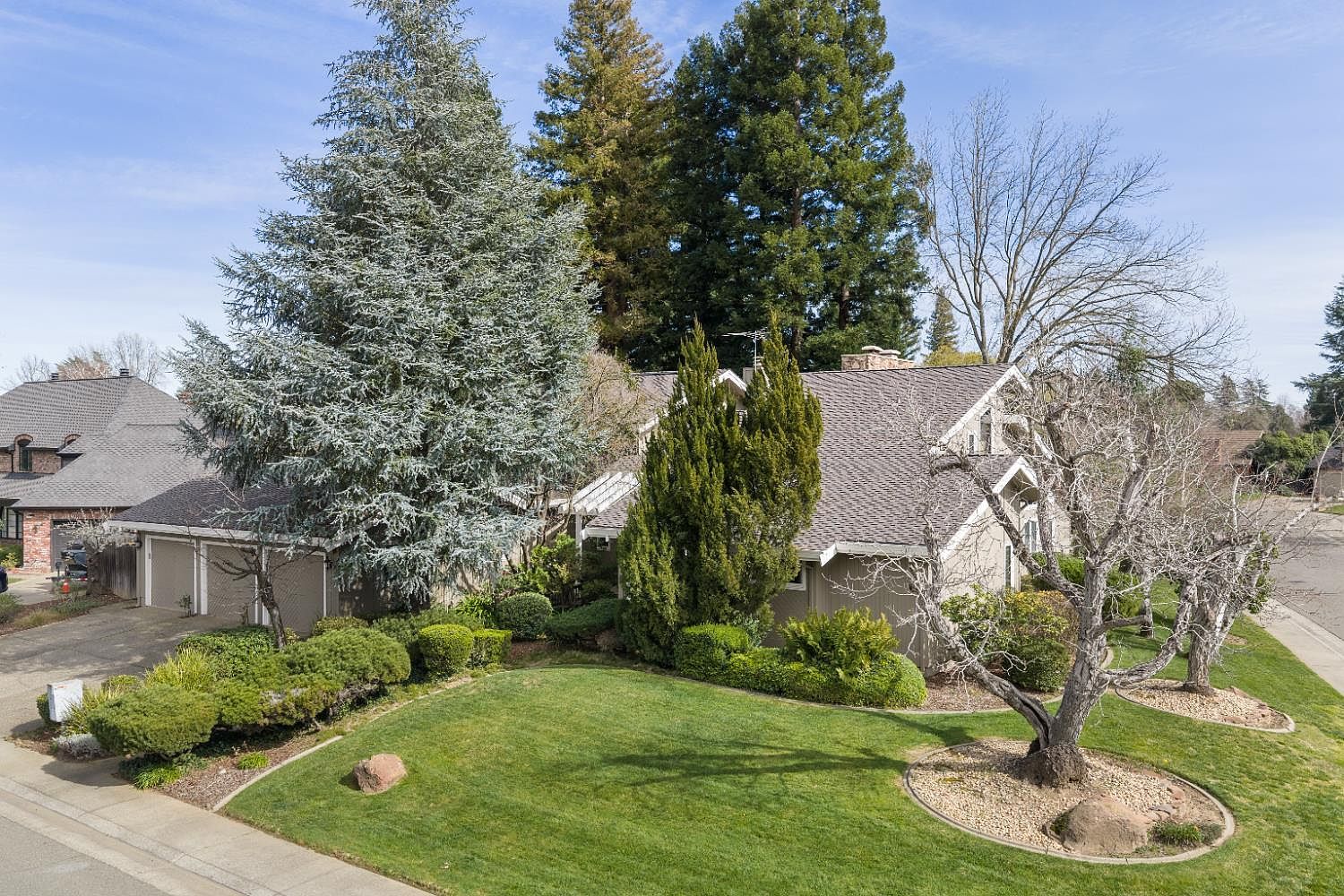 1744 Haggin Grove Way Carmichael, CA 95608 - Thumbnail 2