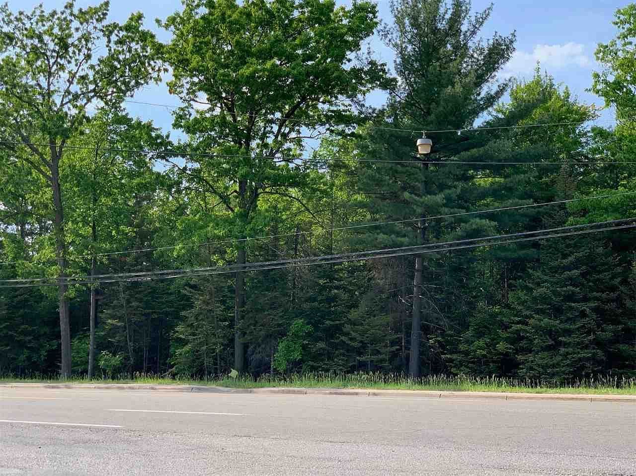 W Houghton Lake Dr Houghton Lake, MI 48629 - Thumbnail 2