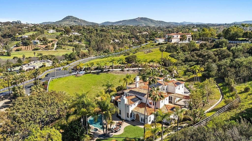 3376 Calle Tres Vistas Encinitas, CA 92024 - Thumbnail 2