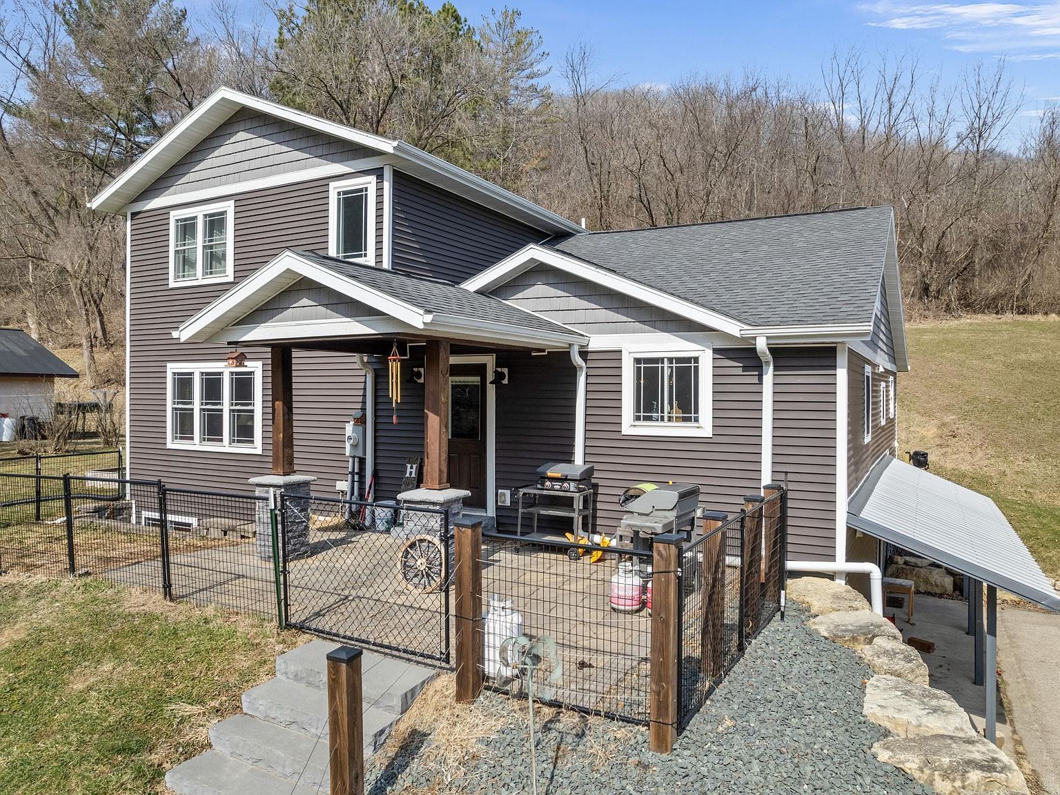 W4824 Puent Rd La Crosse, WI 54601  | Single Family