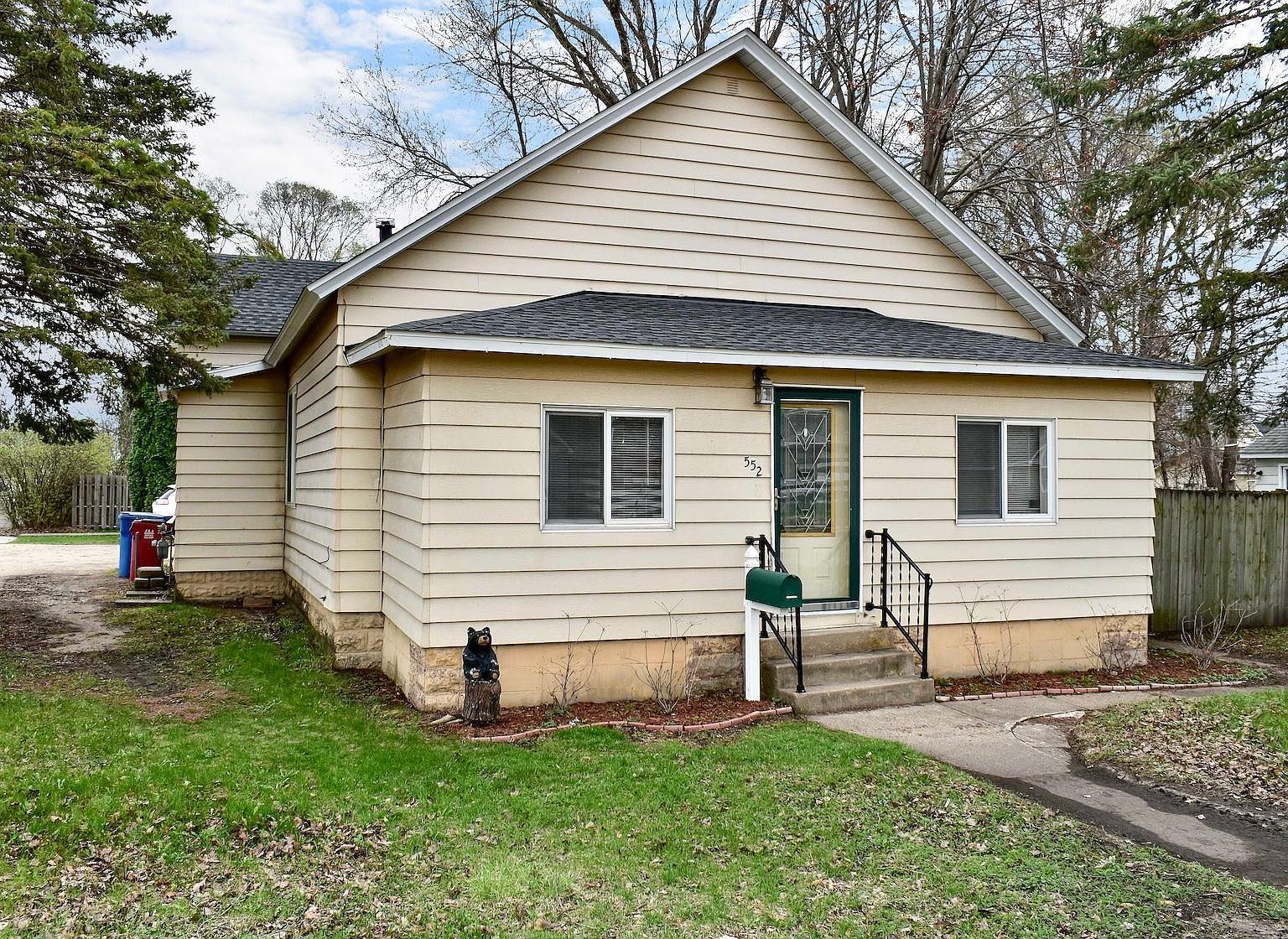 552 Hamilton St Winona, MN 55987  | Single Family