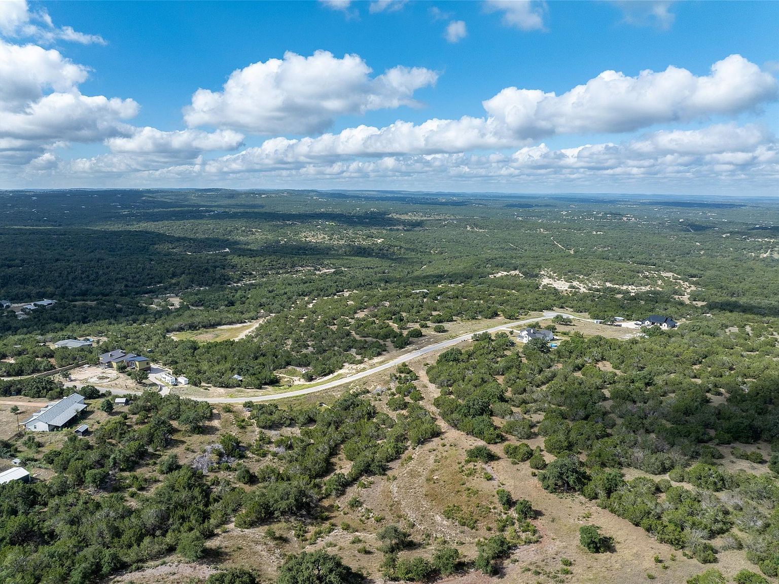 394 Vail River Rd Dripping Springs, TX 78620 - Thumbnail 2