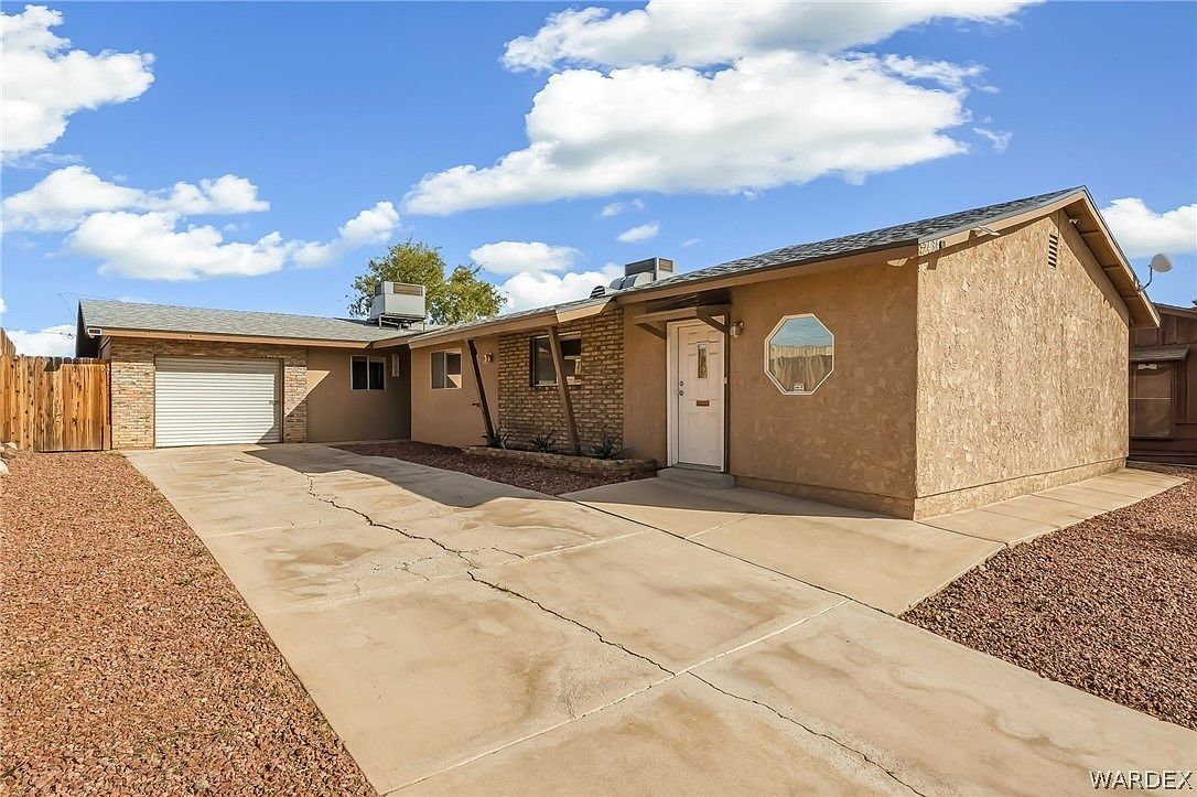 2434 Camino Del Rio Bullhead City, AZ 86442 - Thumbnail 2