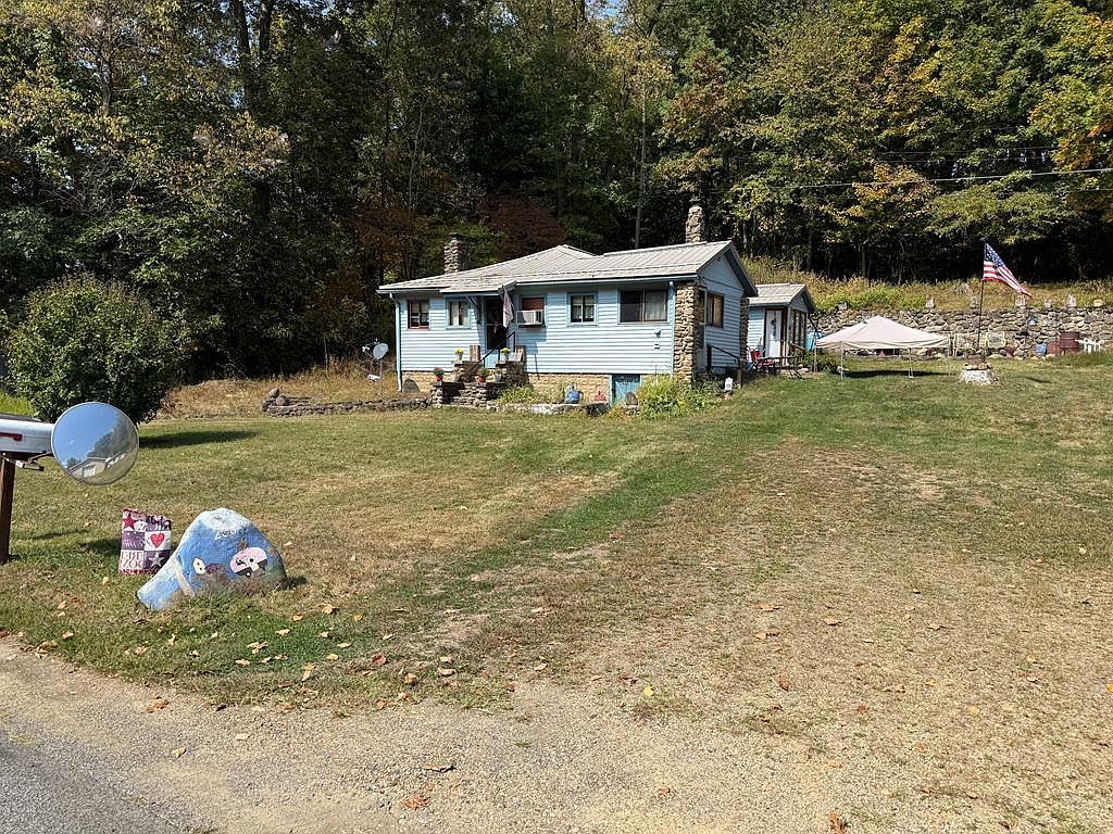 238 Causeway Dr Franklin, PA 16323 - Thumbnail 2