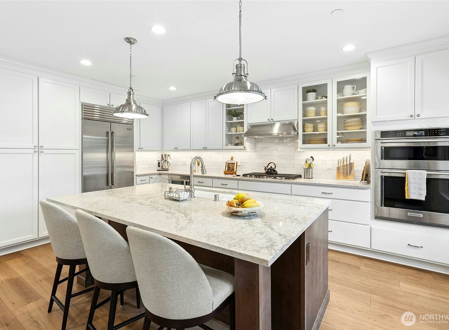 15538 NE 15th Pl Unit 400 Bellevue, WA 98007 - Thumbnail 2