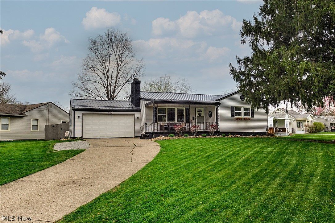 2700 Christine Ln Youngstown, OH 44511  | Single Family