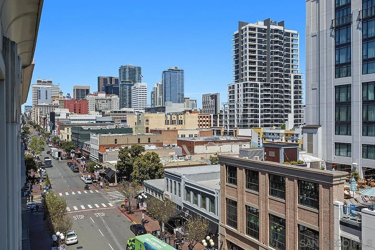 450 J St UNIT 7071 San Diego, CA 92101 - Thumbnail 2