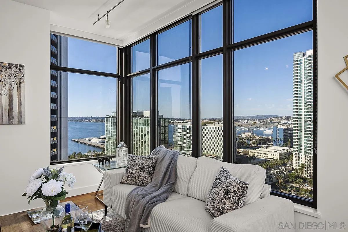 700 W East St Unit 1903 San Diego, CA 92101 - Thumbnail 2