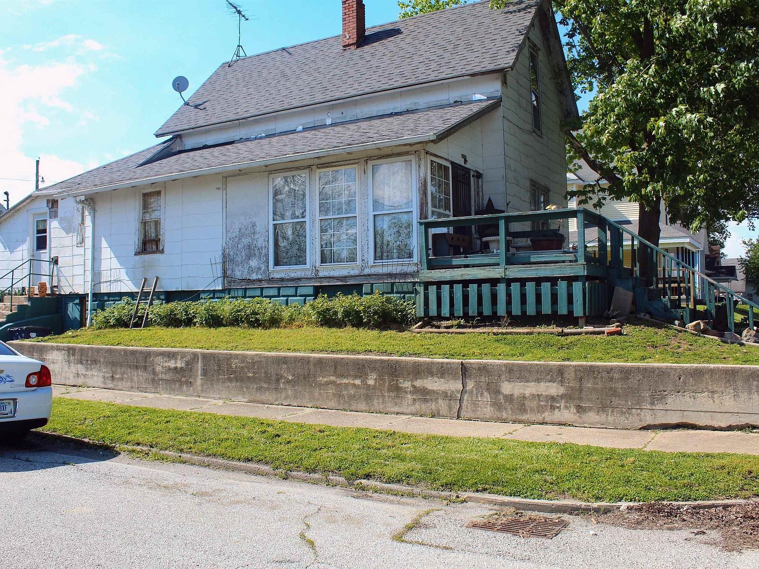 800 N Gentry St Frankfort, IN 46041 | Single Family