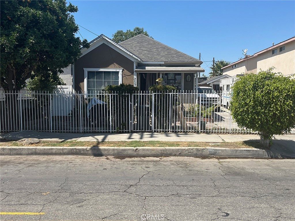 309 N Willowbrook Ave Compton, CA 90220 - Thumbnail 2