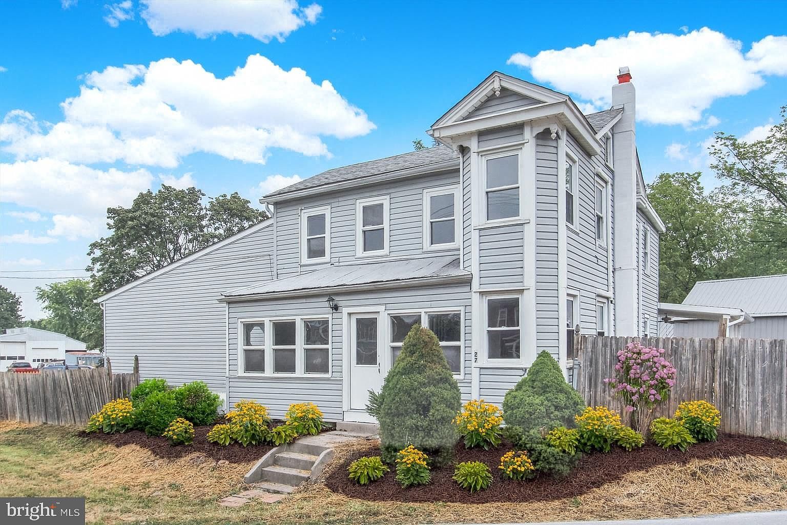 27 Maple St Gettysburg, PA 17325 - Thumbnail 2