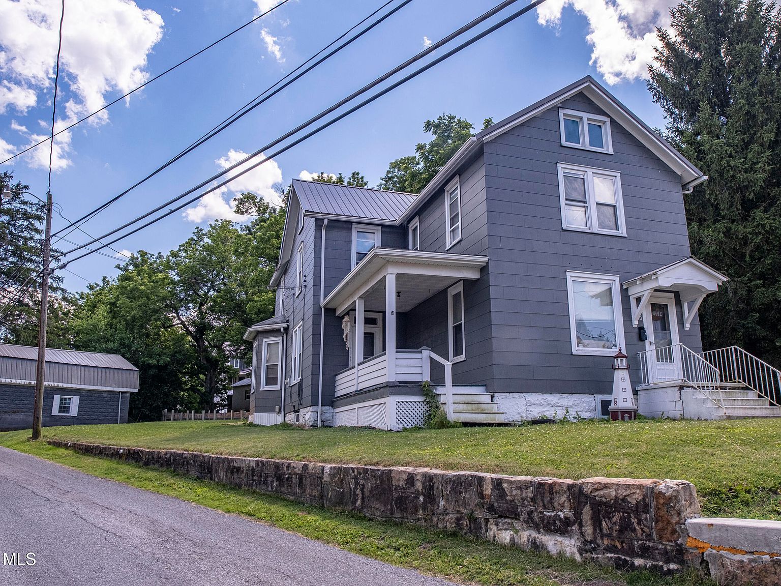 20 W 3rd St Everett, PA 15537 | Single Family