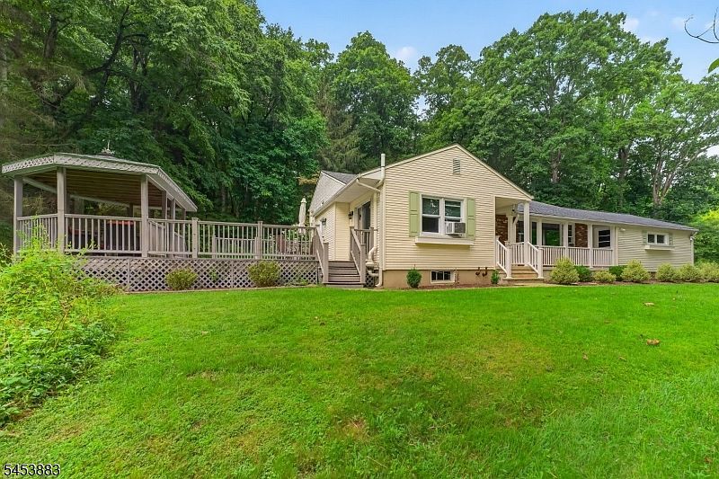 24 Cherryville Stanton Rd Flemington, NJ 08822, 8822