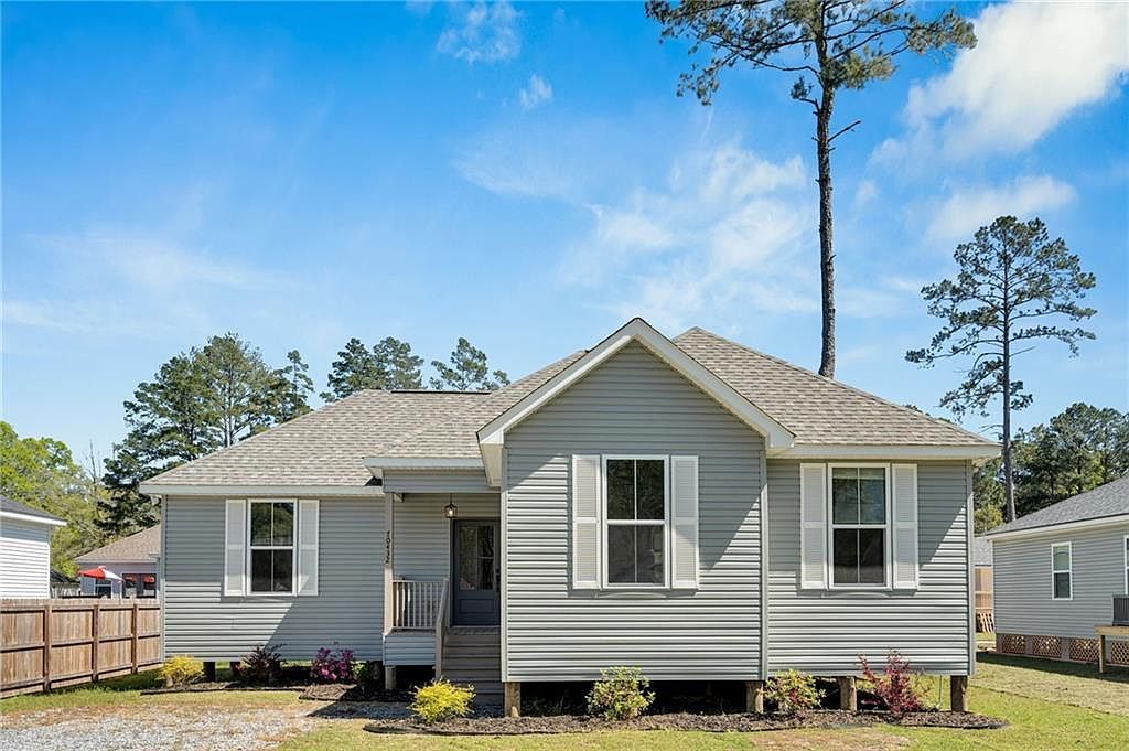 70432 2nd St Covington, LA 70433  | Single Family