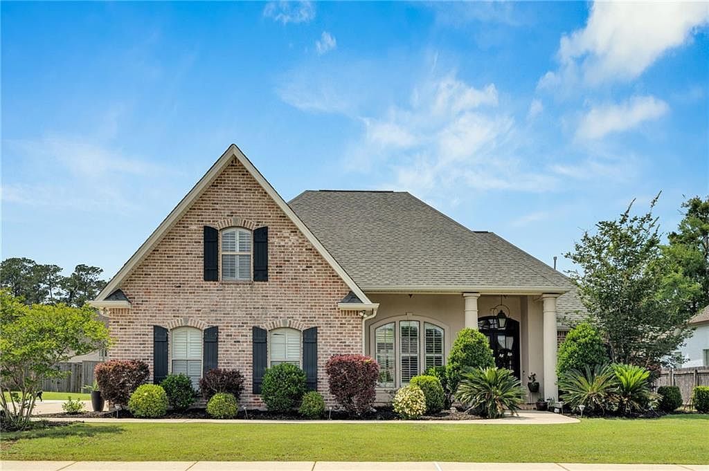 1267 Avenue Du Chateau Covington, LA 70433, 70433