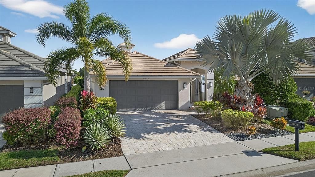 2021 Sherbrook Ave Davenport, FL 33837 - Thumbnail 2