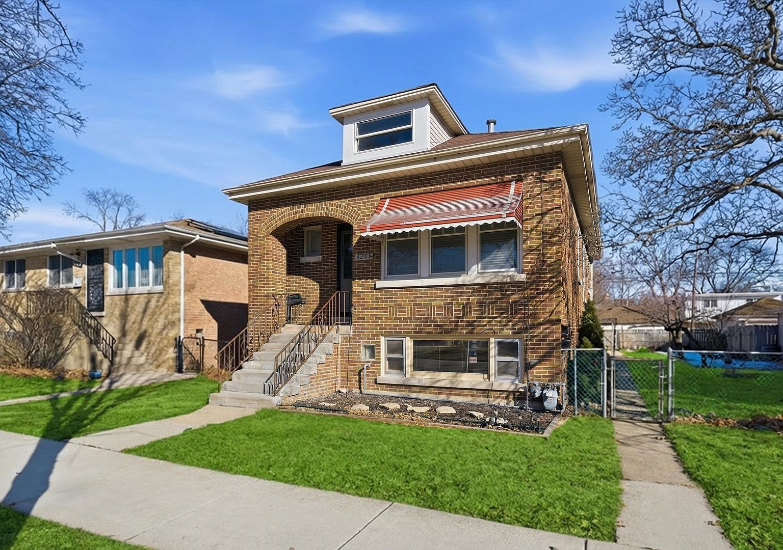 (undisclosed Address) Lyons, IL 60534 - Thumbnail 2