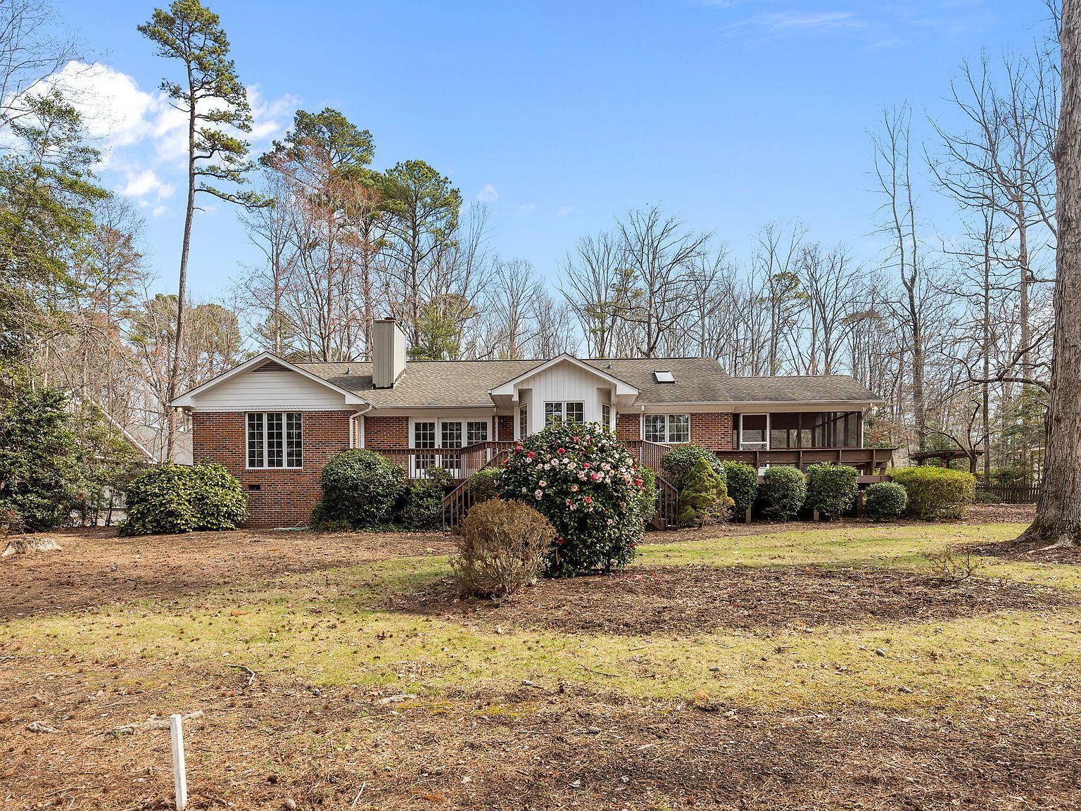 565 Chelsea Dr Sanford, NC 27332 - Thumbnail 2