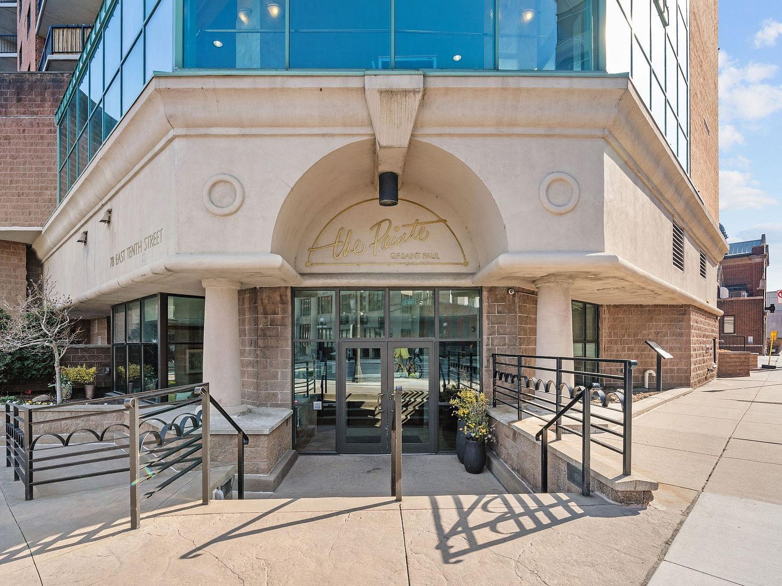 78 10th St E Unit 406 Saint Paul, MN 55101, 55101