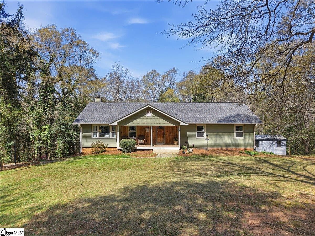 90 Southwood Dr Greenville, SC 29605  | Single Family