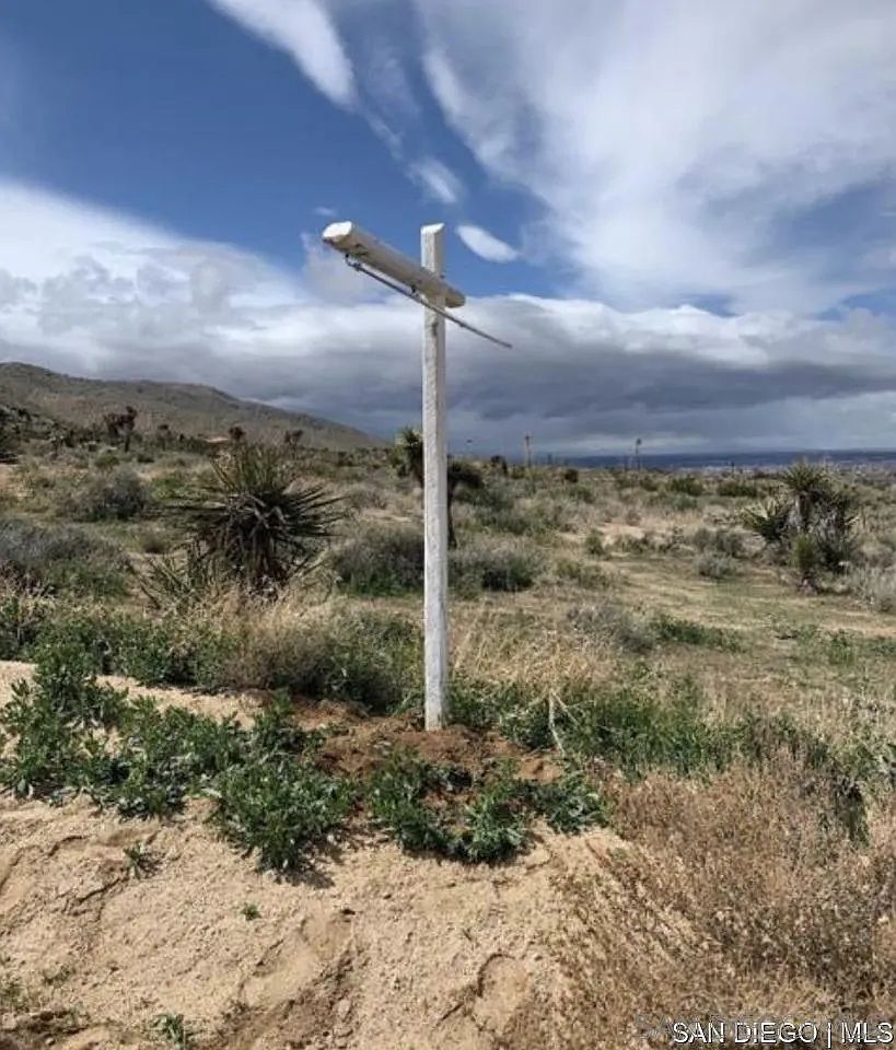 0 Valley Vista Ave Apple Valley, CA 92308  | Land/Lot