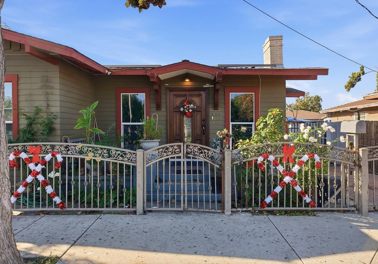 214 S Flower St Santa Ana, CA 92703 - Thumbnail 2