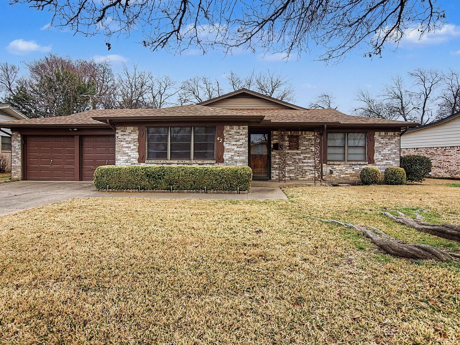 42 Page St Hurst, TX 76053 - Thumbnail 2