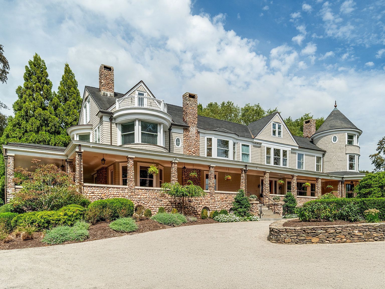 249 Greens Farms Rd Westport, CT 06880 - Thumbnail 2