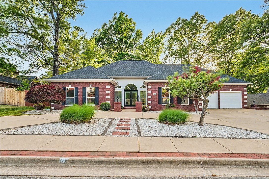 3 David Dr Bentonville, AR 72712  | Single Family