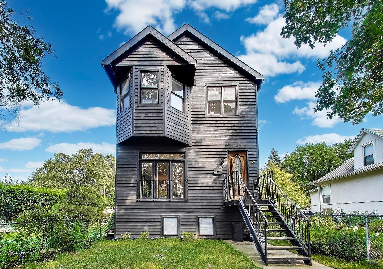 6431 N Paulina St Chicago, IL 60626  | Single Family