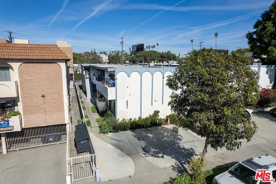 12231 Pacific Ave Los Angeles, CA 90066  | Multi Family